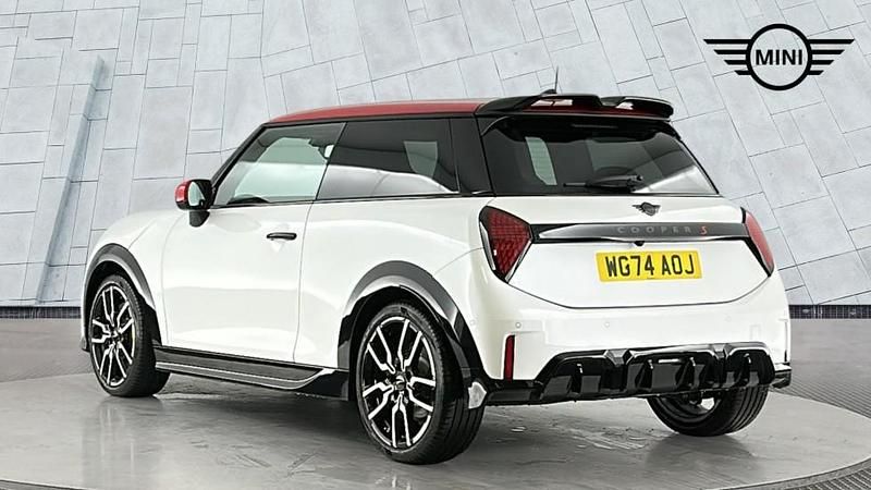 Used Mini Cooper S Hatch 201 HP (147 kW) 2024 White Hatchback