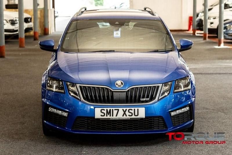 Used Skoda Octavia vRS 184 HP (135 kW) 2017 Blue Estate