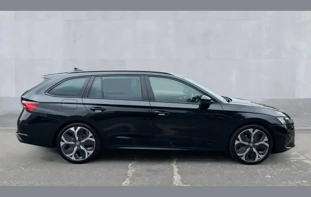 Used Skoda Octavia vRS 265 HP (194 kW) 2025 Black magic pearl effect Estate