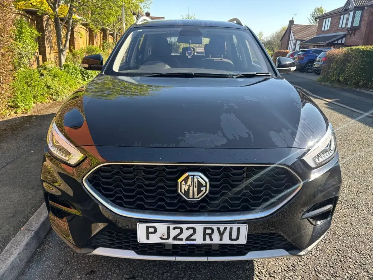 Käytetty MG ZS Excite 106 HP (77 kW) 2022 Musta Katumaasturi