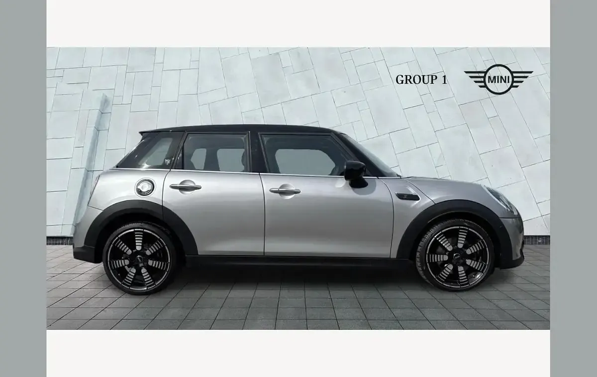 Used Mini Cooper S Exclusive 178 HP (130 kW) 2023 Silver Hatchback
