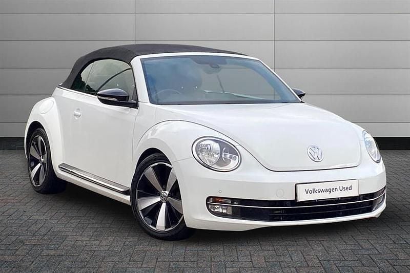 Pure white with black roof Used 2015 VW Beetle Sportline Cabriolet | £14,750 (A bit pricey) - Image 1/3