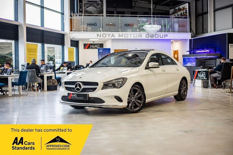Used Mercedes CLA180 122 HP (89 kW) 2017 White Sedan