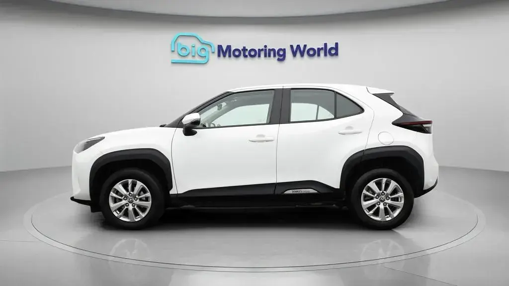 Used Toyota Yaris Cross 116 HP (85 kW) 2023 White SUV