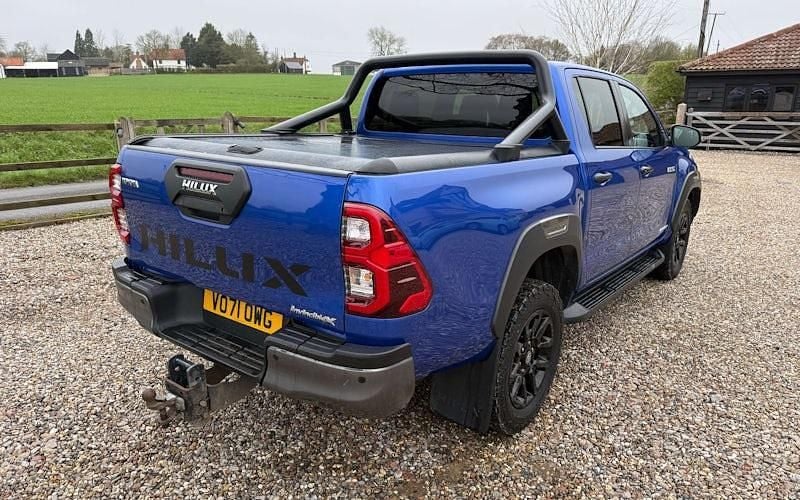 Used Toyota HiLux 204 HP (150 kW) 2024 Pickup