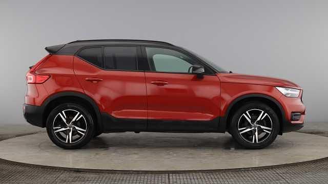 Used Volvo XC40 R-Design 161 HP (118 kW) 2021 SUV