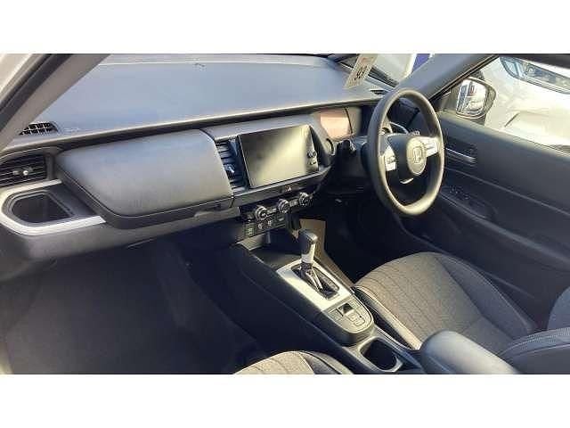 Used Honda Jazz Hybrid 109 HP (80 kW) 2021 White Hatchback