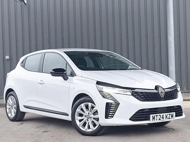 Used Renault Clio V Evolution 90 HP (66 kW) 2024 White Hatchback
