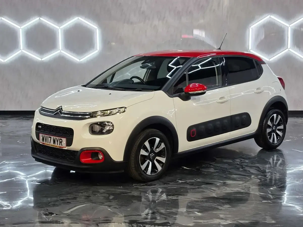 Used Citroën C3 Flair 110 HP (80 kW) 2017 White Hatchback