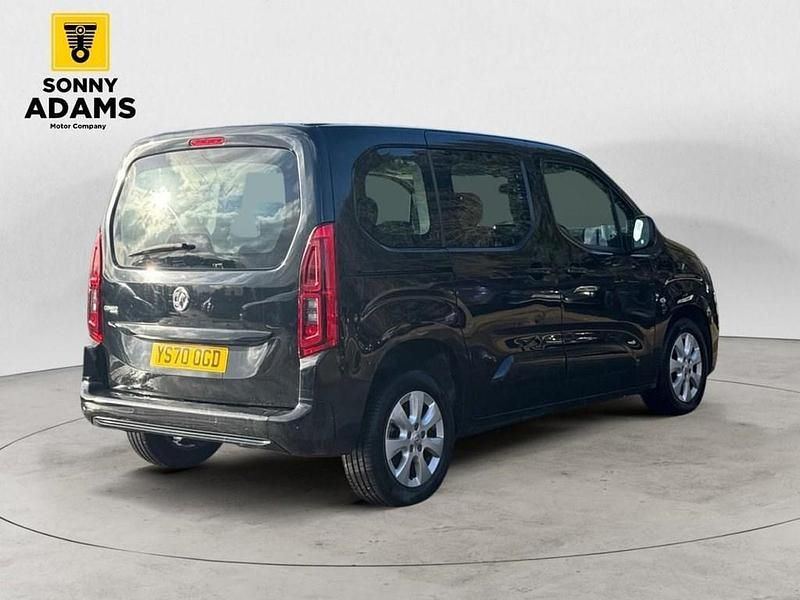 Used Vauxhall Combo S 100 HP (73 kW) 2020 Black MPV