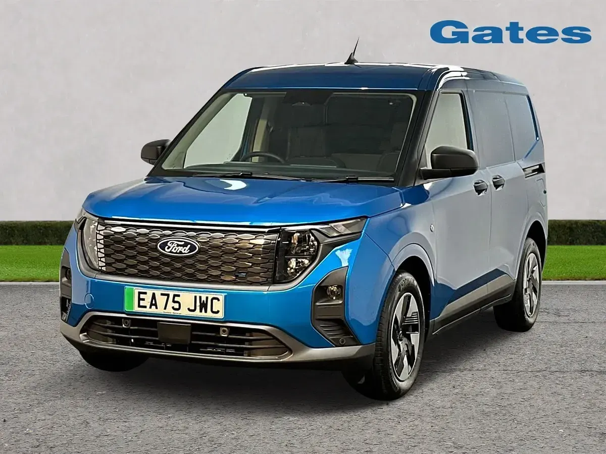 Used Ford Courier Trend 100 kW (136 HP) 2025 Blue MPV