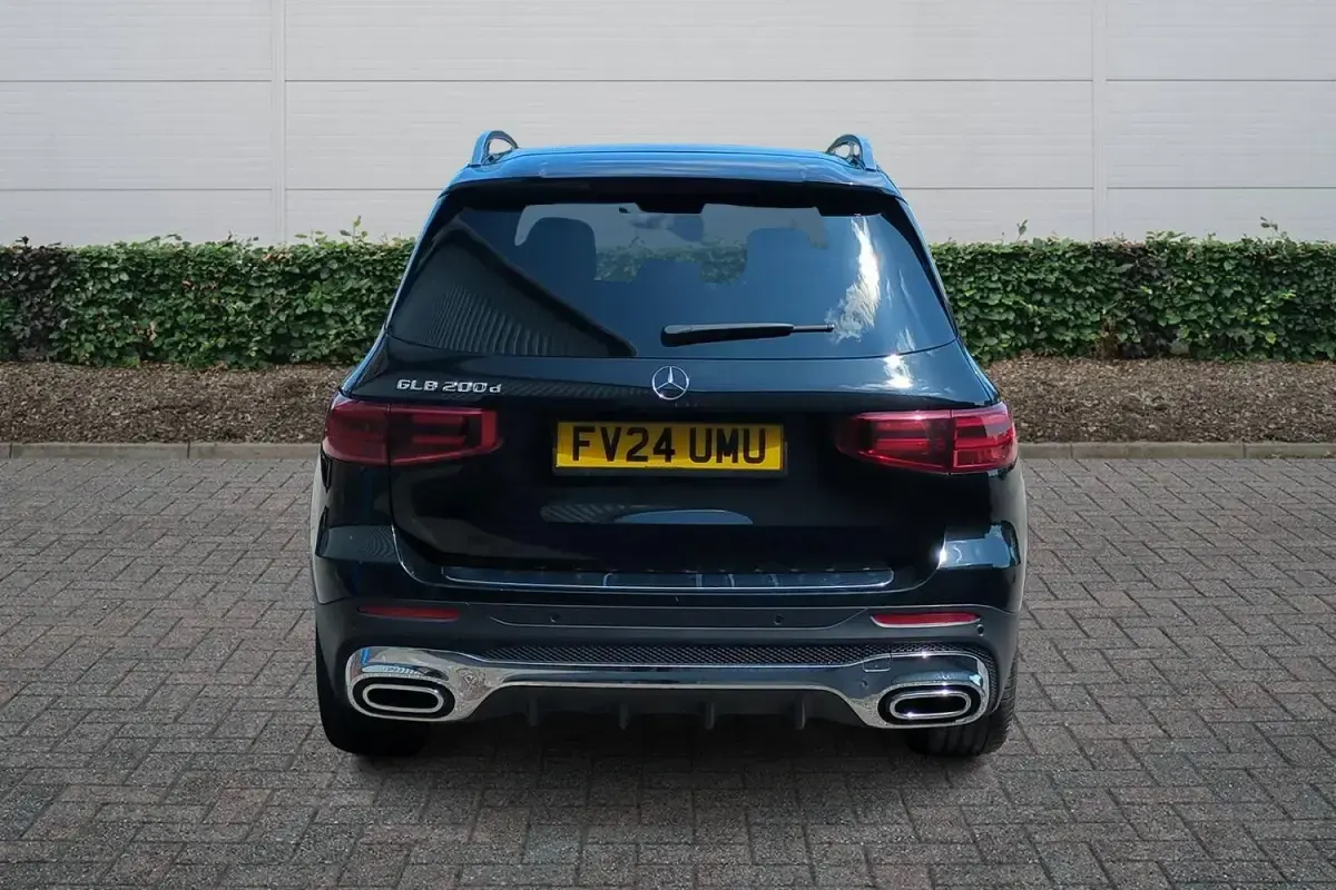 Used Mercedes GLB200 Executive 150 HP (110 kW) 2024 Black SUV