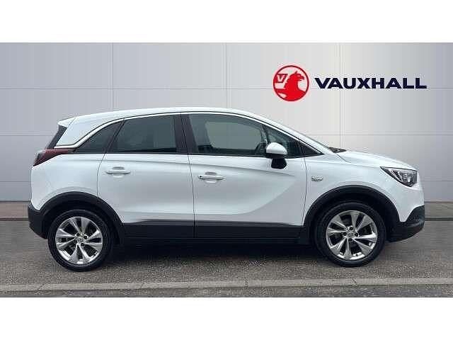 Used Vauxhall Crossland X S 110 HP (80 kW) 2019 White SUV