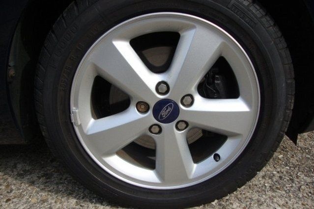 Image 2/4