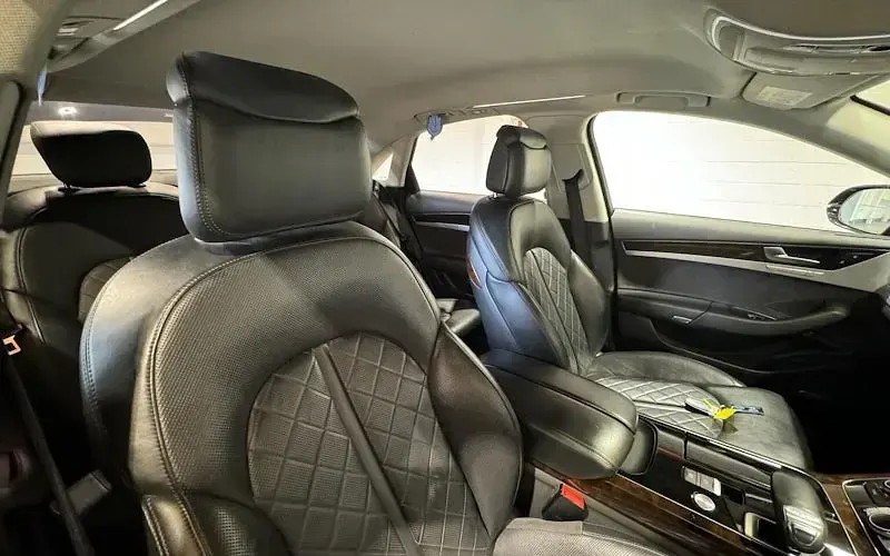 Used Audi A8 Sport 258 HP (189 kW) 2014 Black Sedan