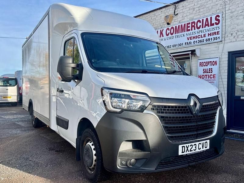 Used Renault Master Business 2023 White MPV