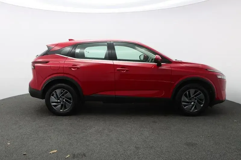 Używany Nissan Qashqai Acenta Premium 2022 Czerwony SUV