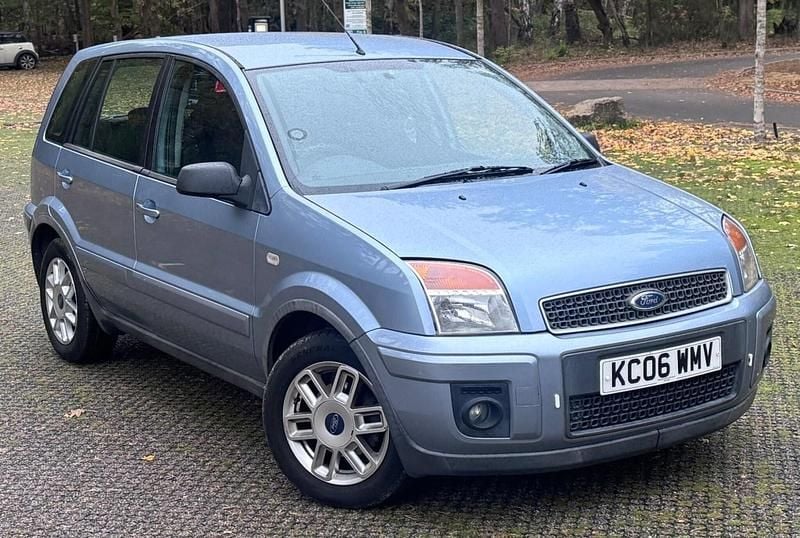 Blue Used 2006 Ford Fusion Zetec Hatchback | £2,390 (Fair price) - Image 1/4