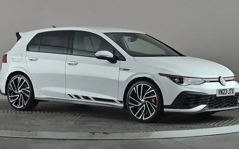 Usado VW Golf VIII GTI Clubsport 300 HP (220 kW) 2023 Citadino