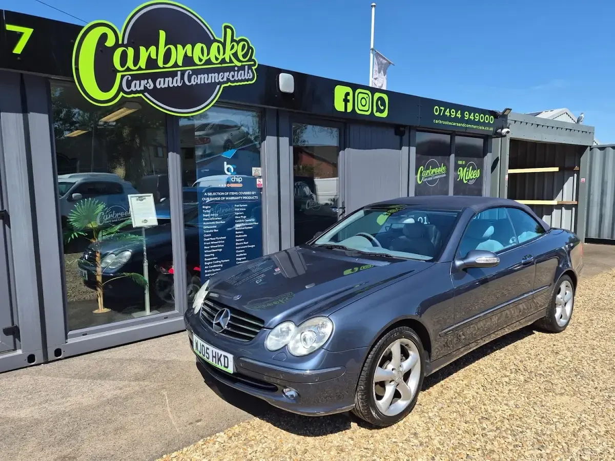 Used Mercedes CLK200 Avantgarde 2005 Blue Cabriolet