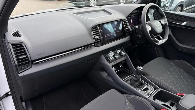 Used Skoda Karoq SportLine 150 HP (110 kW) 2025 Moon white SUV