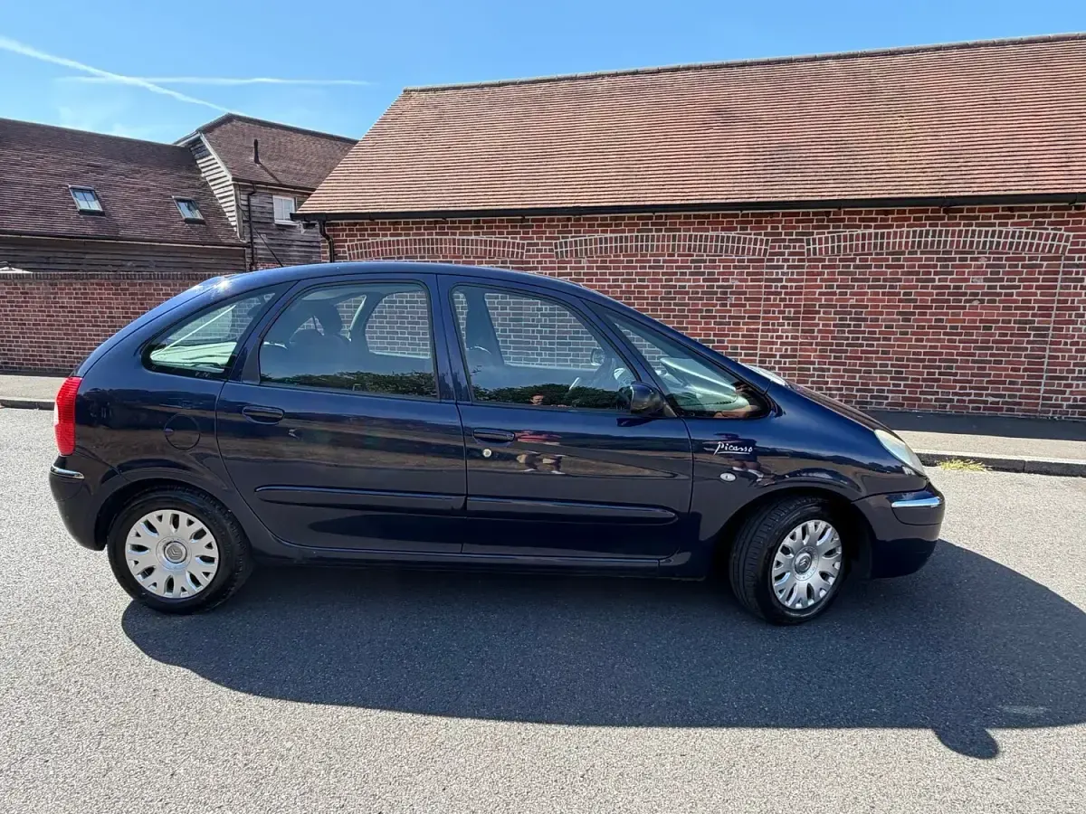 Used Citroën Xsara Picasso 2008 Blue MPV