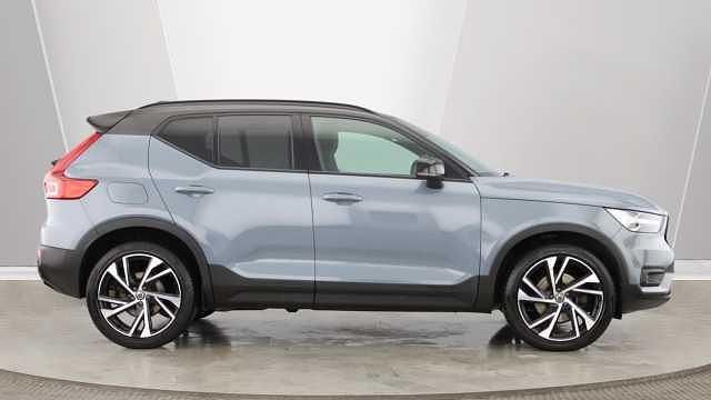 Used Volvo XC40 R-Design Pro 194 HP (142 kW) 2022 SUV