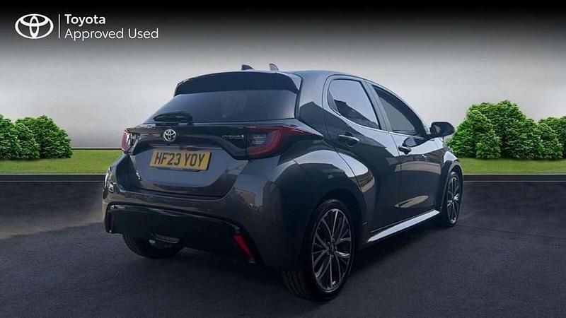 Second-hand Toyota Yaris Hybrid 116 CP (85 kW) 2023 Hatchback