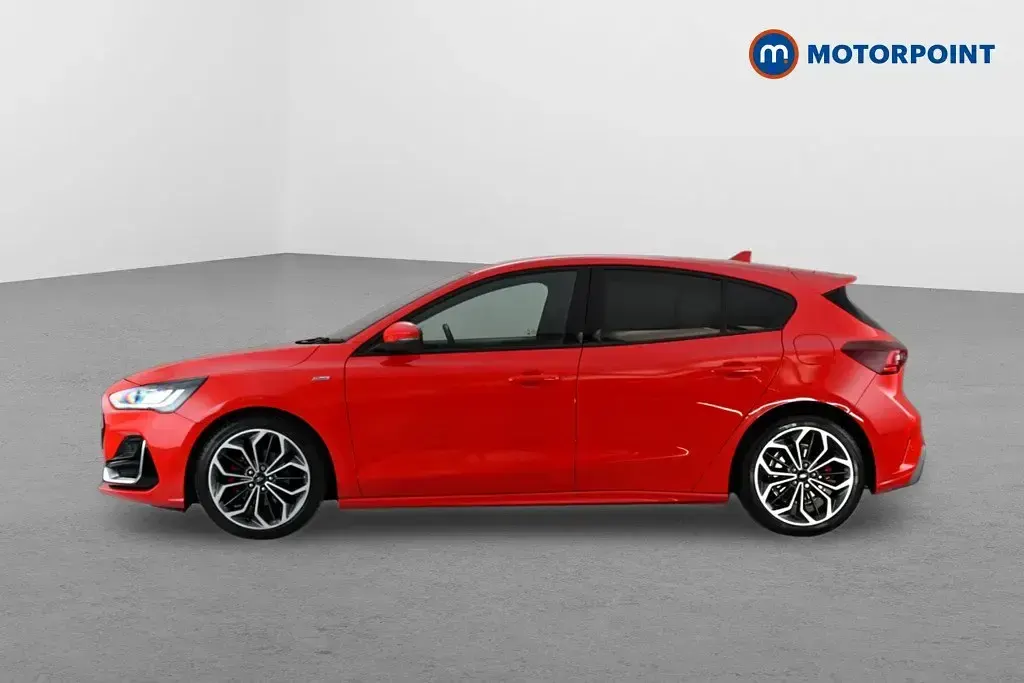 Usado Ford Focus ST-Line 120 HP (88 kW) 2022 Vermelho Citadino