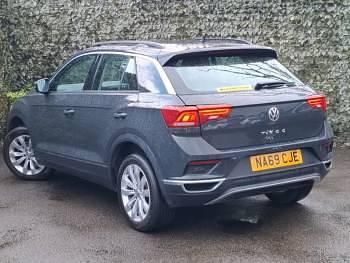 Usado VW T-Roc SE 115 HP (84 kW) 2019 Cinzento SUV