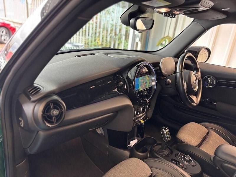 Used Mini Cooper SE Hatch 135 kW (184 HP) 2021 Green Hatchback