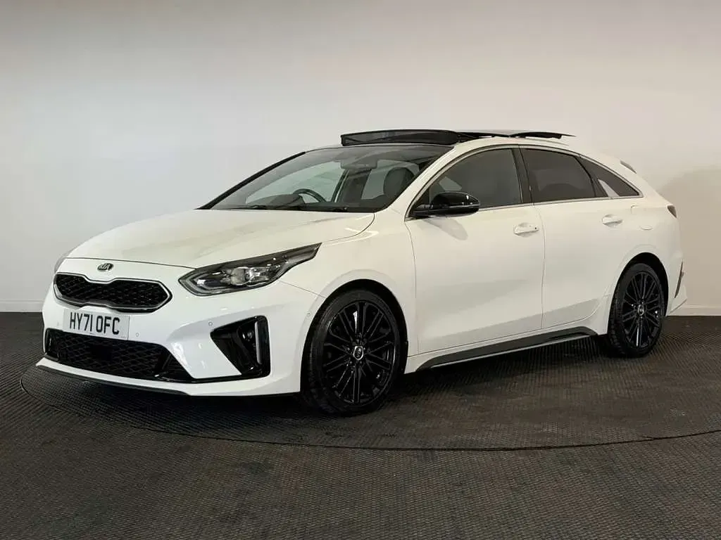 Used Kia ProCeed GT-Line S 2021 White Estate