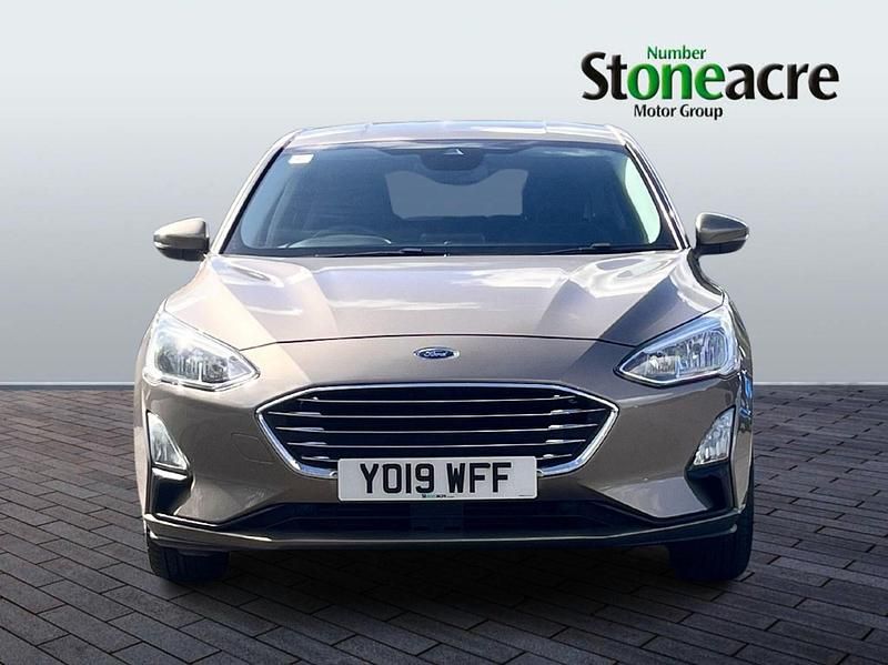 Used Ford Focus Titanium 125 HP (91 kW) 2019 Silver Hatchback
