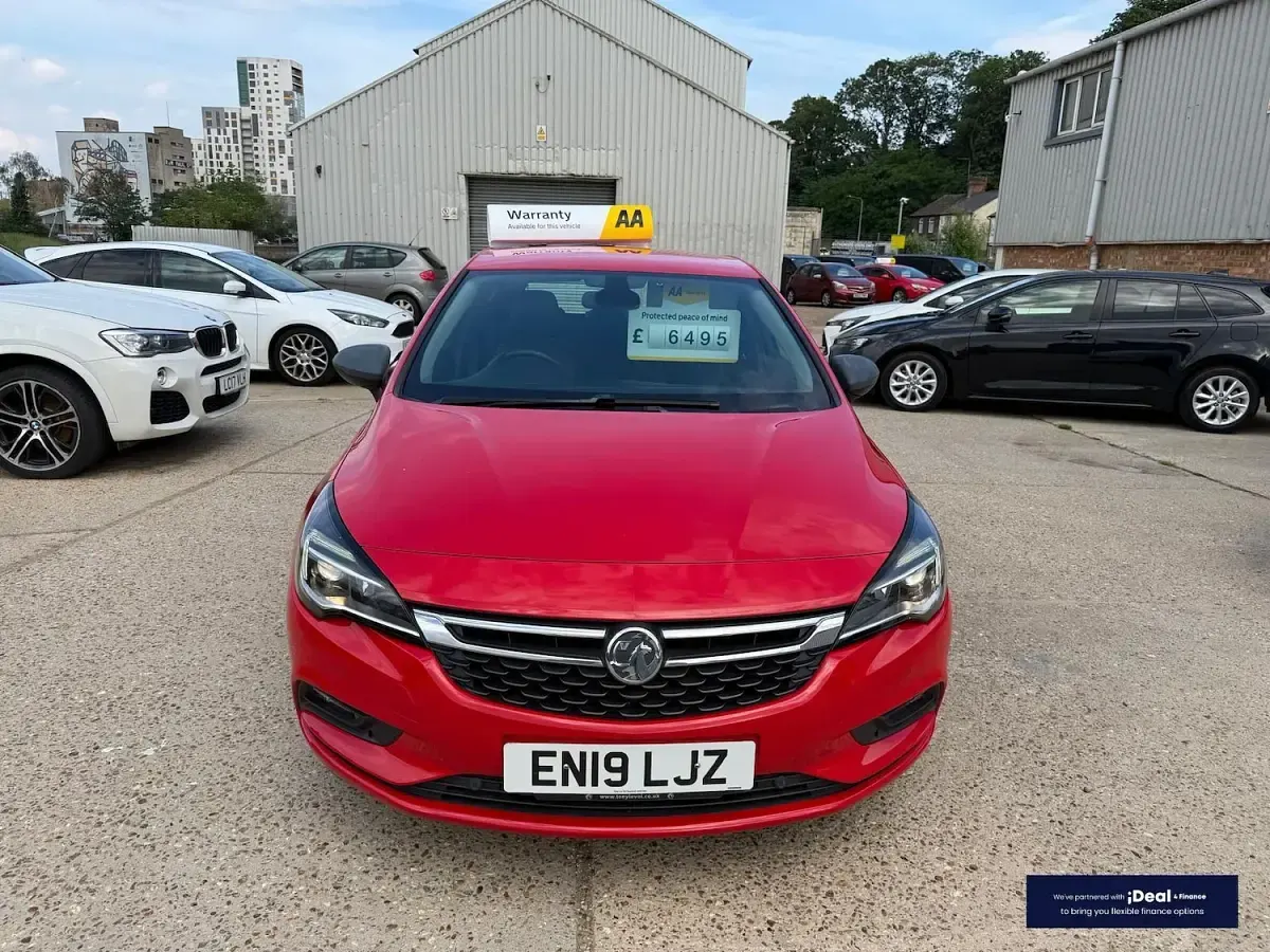 Used Vauxhall Astra Elite 150 HP (110 kW) 2019 Red Hatchback