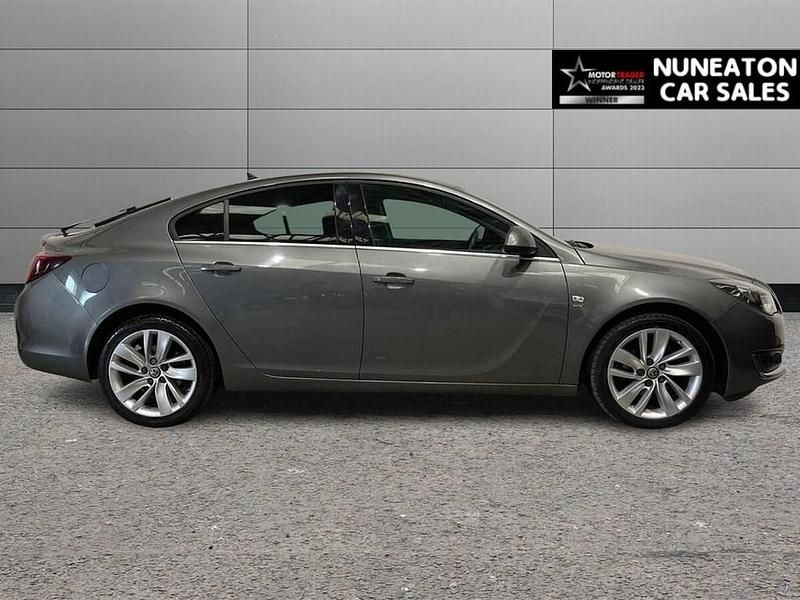 Used Vauxhall Insignia SRi 140 HP (102 kW) 2016 Grey Hatchback