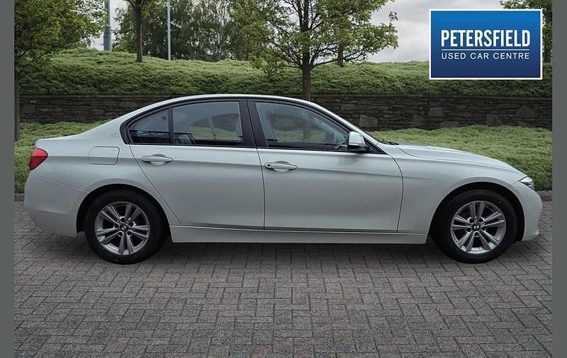 Used BMW 320 Efficient Dynamics 161 HP (118 kW) 2018 White Sedan