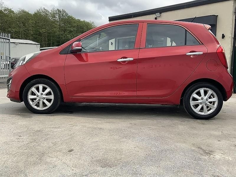 Used Kia Picanto 85 HP (62 kW) 2011 Red Hatchback