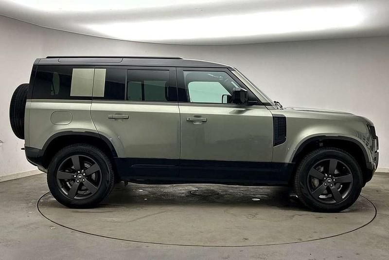 Usado Land Rover Defender HSE Dynamic 344 CV (253 kW) 2024 Verde SUV