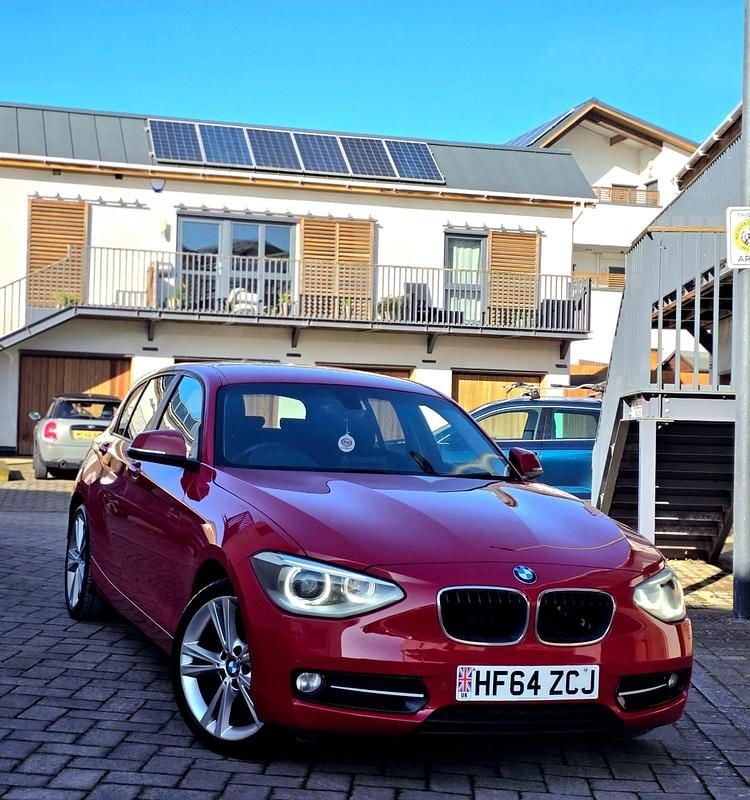 Used BMW 118 Sport Line 2014 Red Hatchback