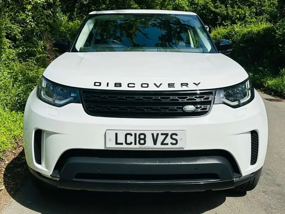 Used Land Rover Discovery HSE 300 HP (220 kW) 2018 White SUV