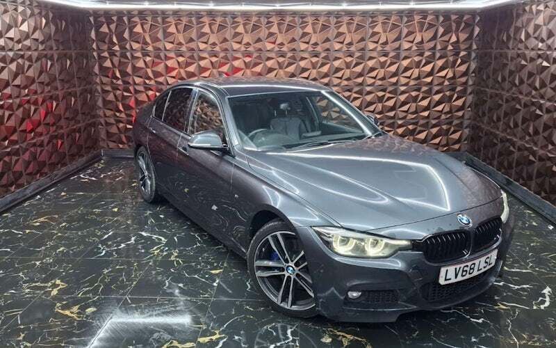 Used 2018 BMW 320 M Sport Sedan | £11,299 (Fair price) - Image 1/4
