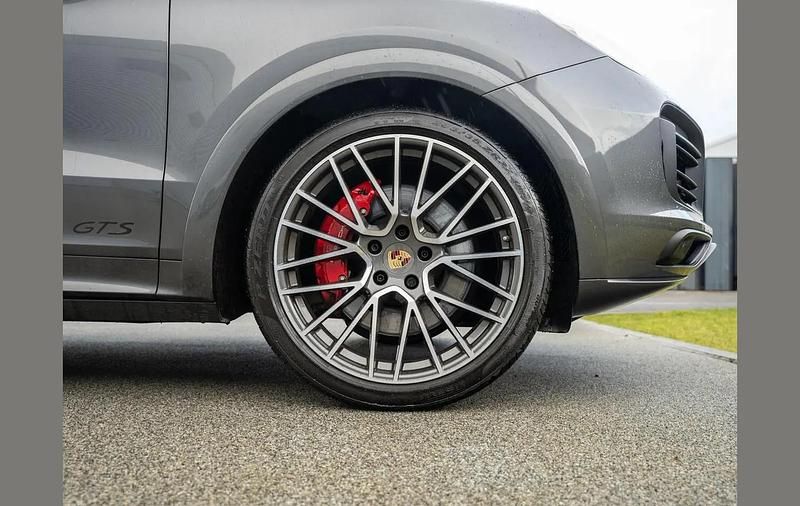 Used Porsche Cayenne GTS 453 HP (333 kW) 2023 Grey SUV