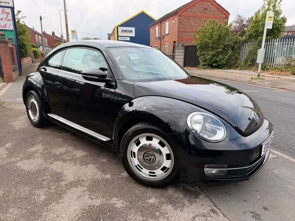 Usado VW Beetle Design 150 HP (110 kW) 2016 Preto Citadino