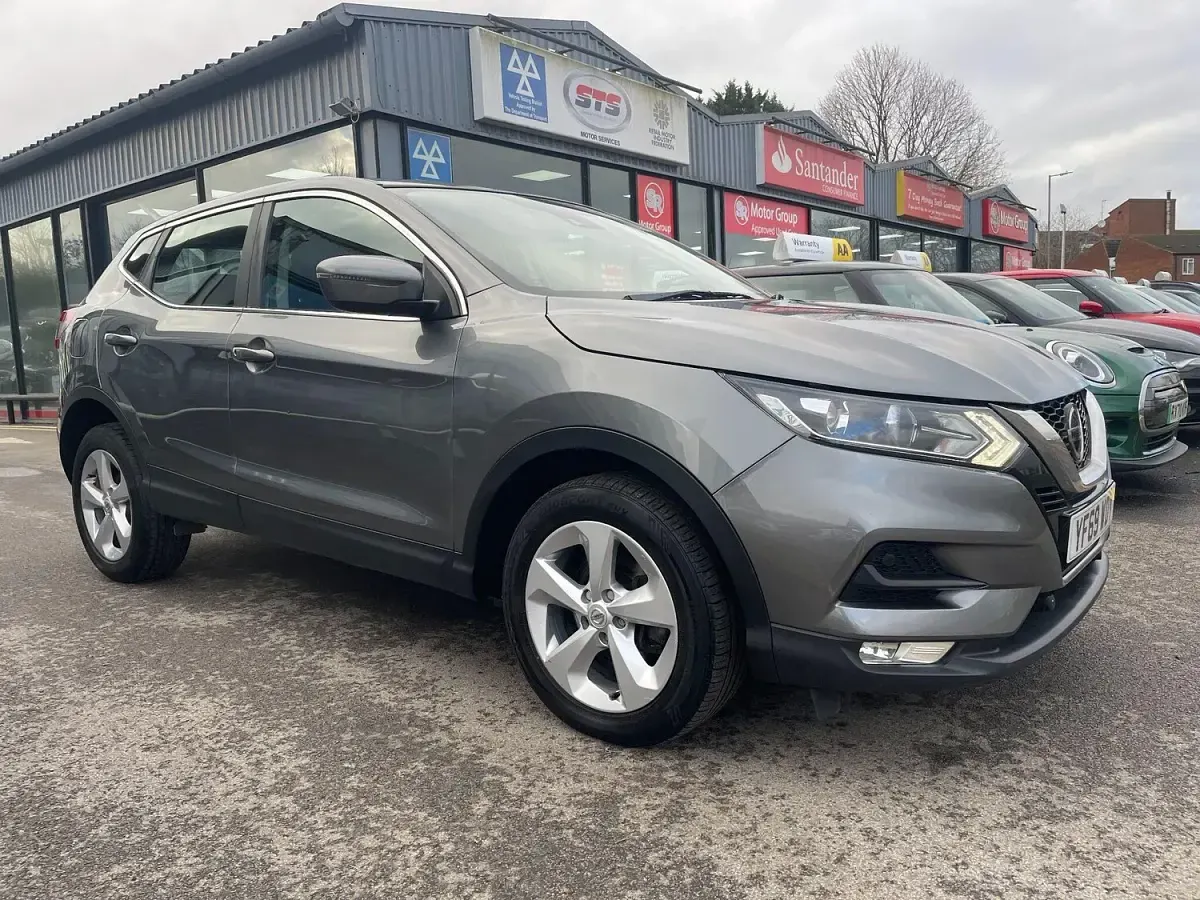Gebraucht Nissan Qashqai Acenta Premium 140 PS (102 kW) 2019 Grau SUV