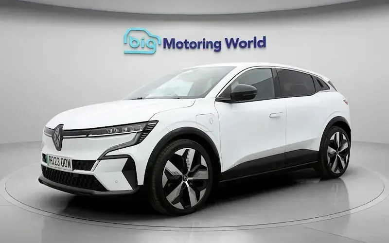 Used Renault Megane E-Tech Techno 161 kW (220 HP) 2023 White Hatchback