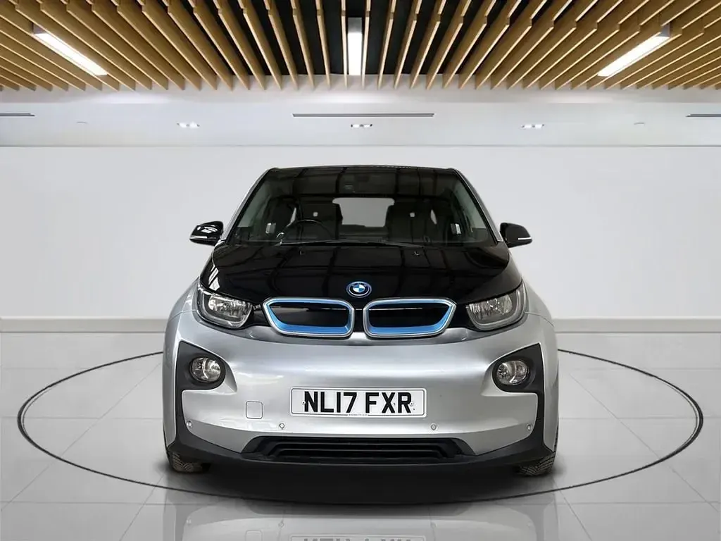 Begagnad BMW i3 Comfort Edition 125 kW (170 HK) 2017 Silver Halvkombi