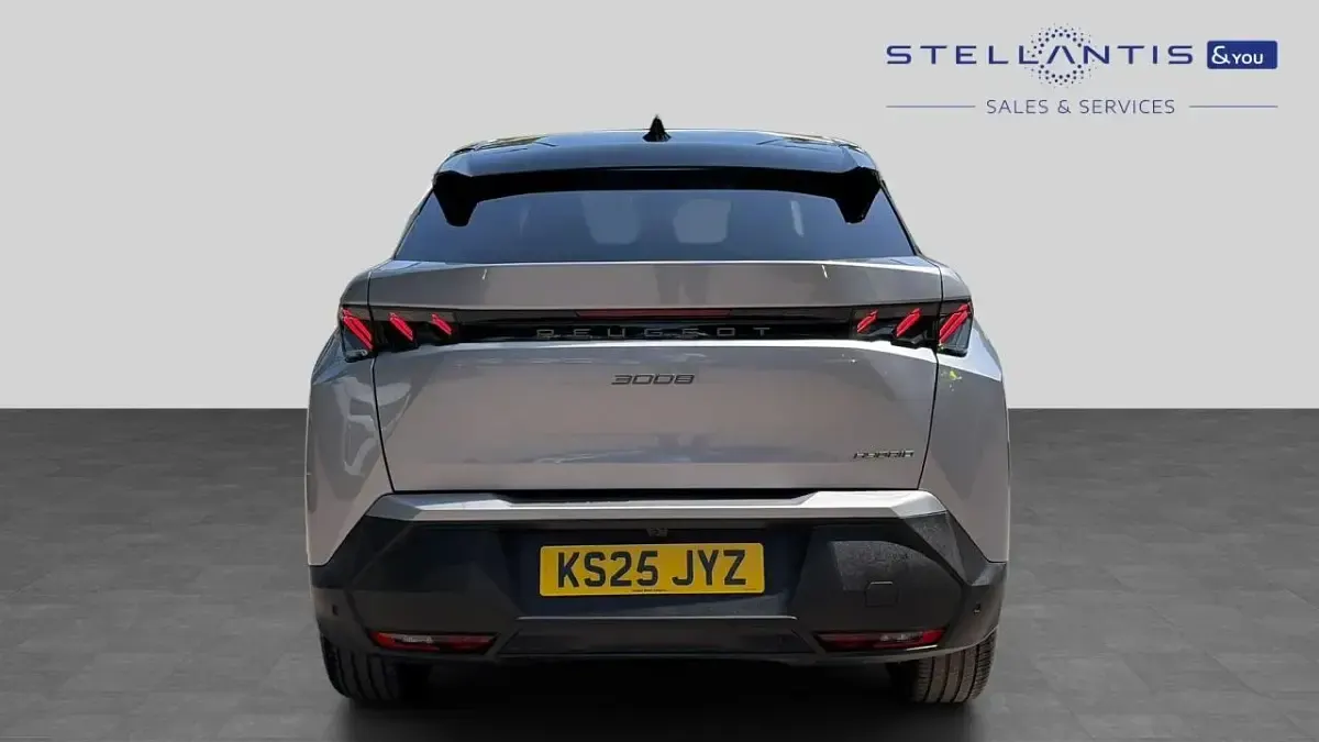 Used Peugeot 3008 GT 134 HP (98 kW) 2025 Grey SUV