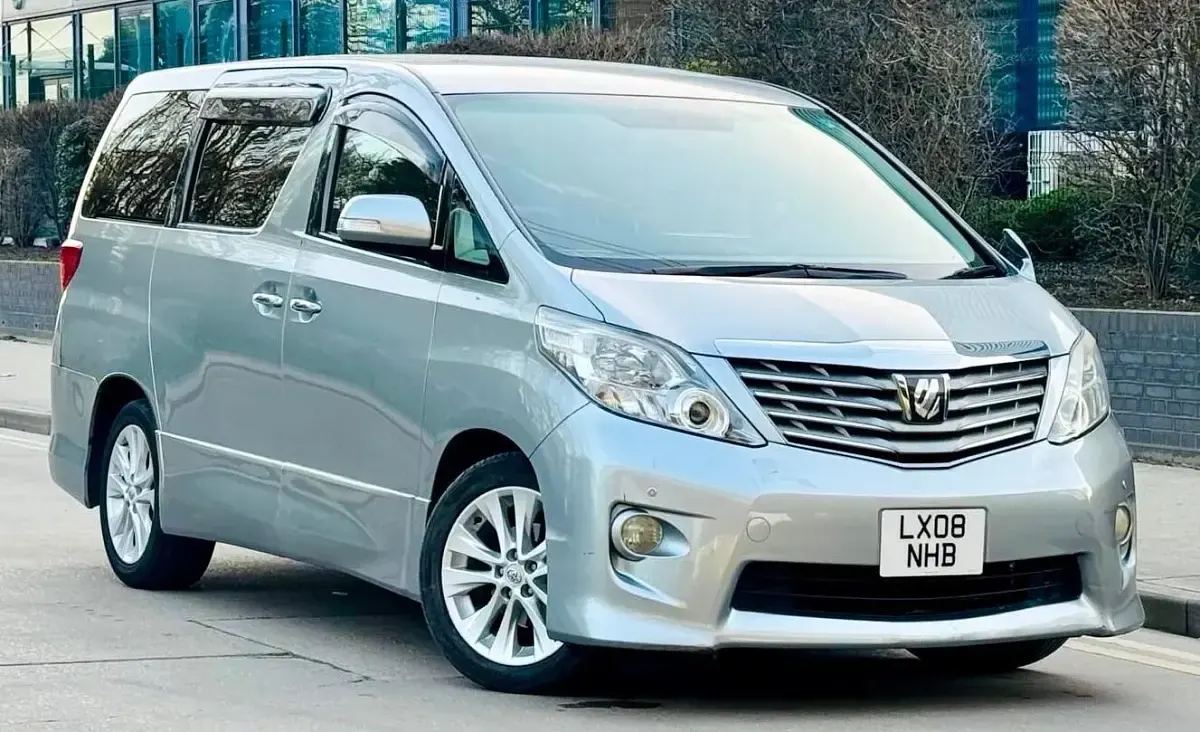 Usado Toyota Alphard 2023 Cinzento Monovolume