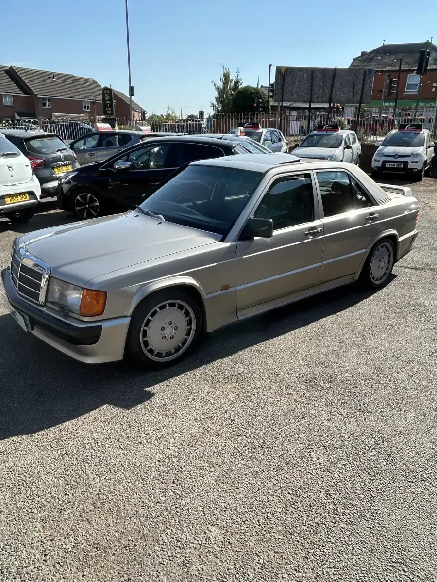 Used Mercedes 190 201 HP (147 kW) 1989 Silver Sedan