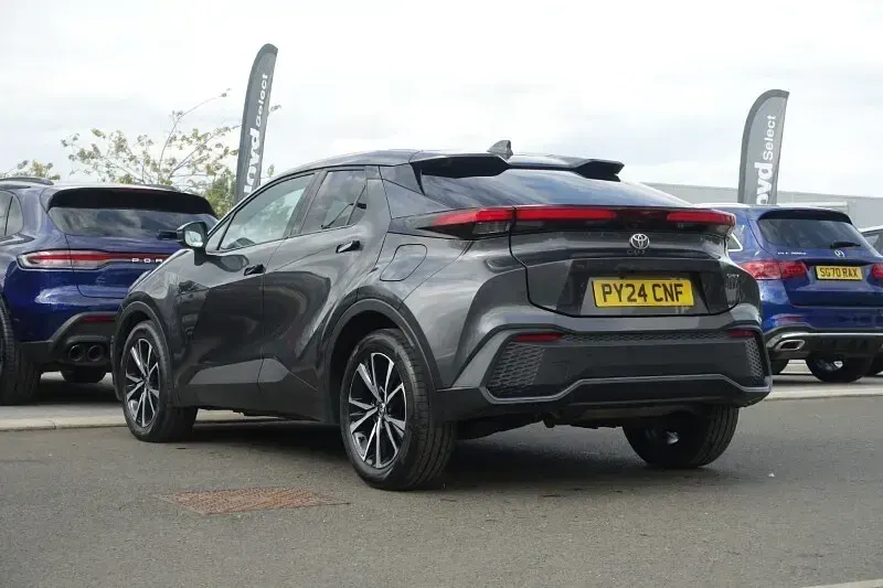 Used Toyota C-HR Design 140 HP (102 kW) 2024 Grey SUV